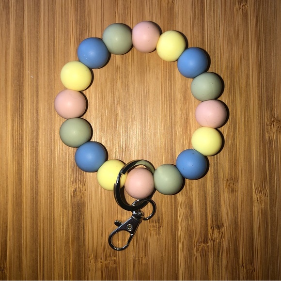 Silicone Bead Wristlets- customized options available - Picture 4 of 8